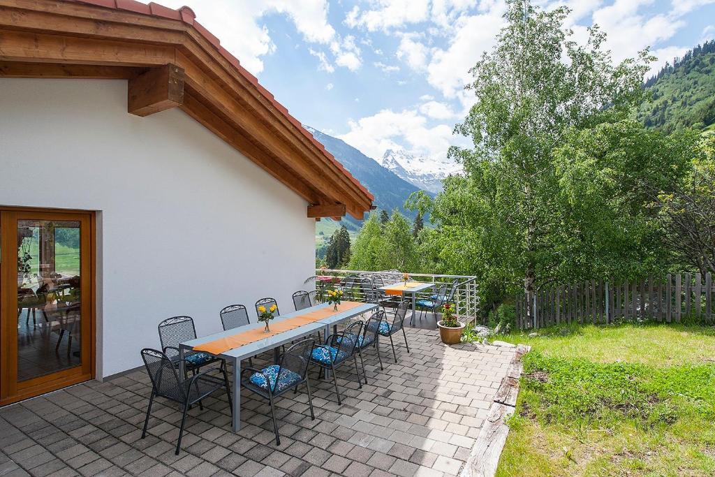 Curaglia Hotel Cuntera מראה חיצוני תמונה