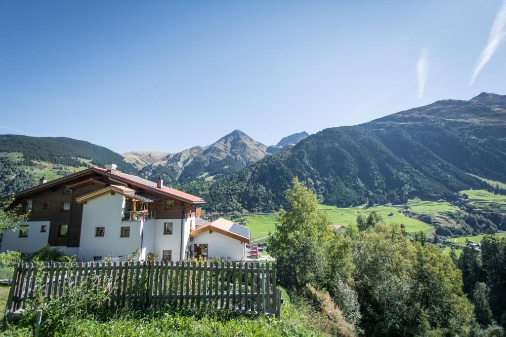 Curaglia Hotel Cuntera מראה חיצוני תמונה